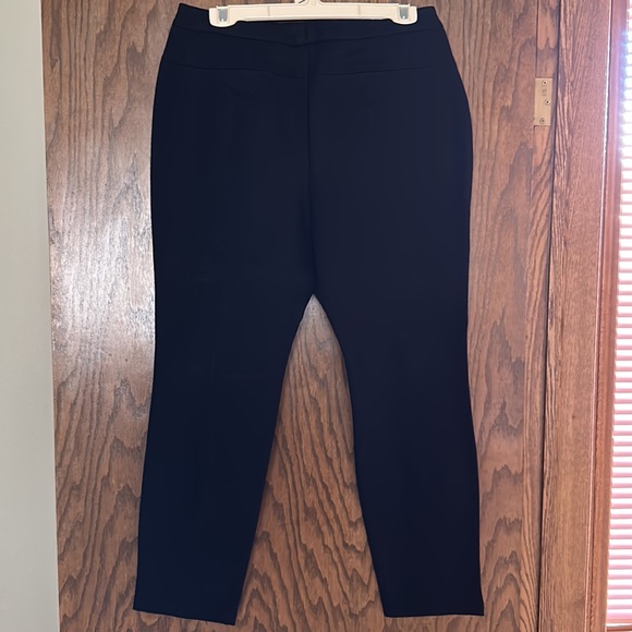 NWOT ESSENTIALS SIONI LADIES SIZE 12 black tapered dress pants - Picture 3 of 10